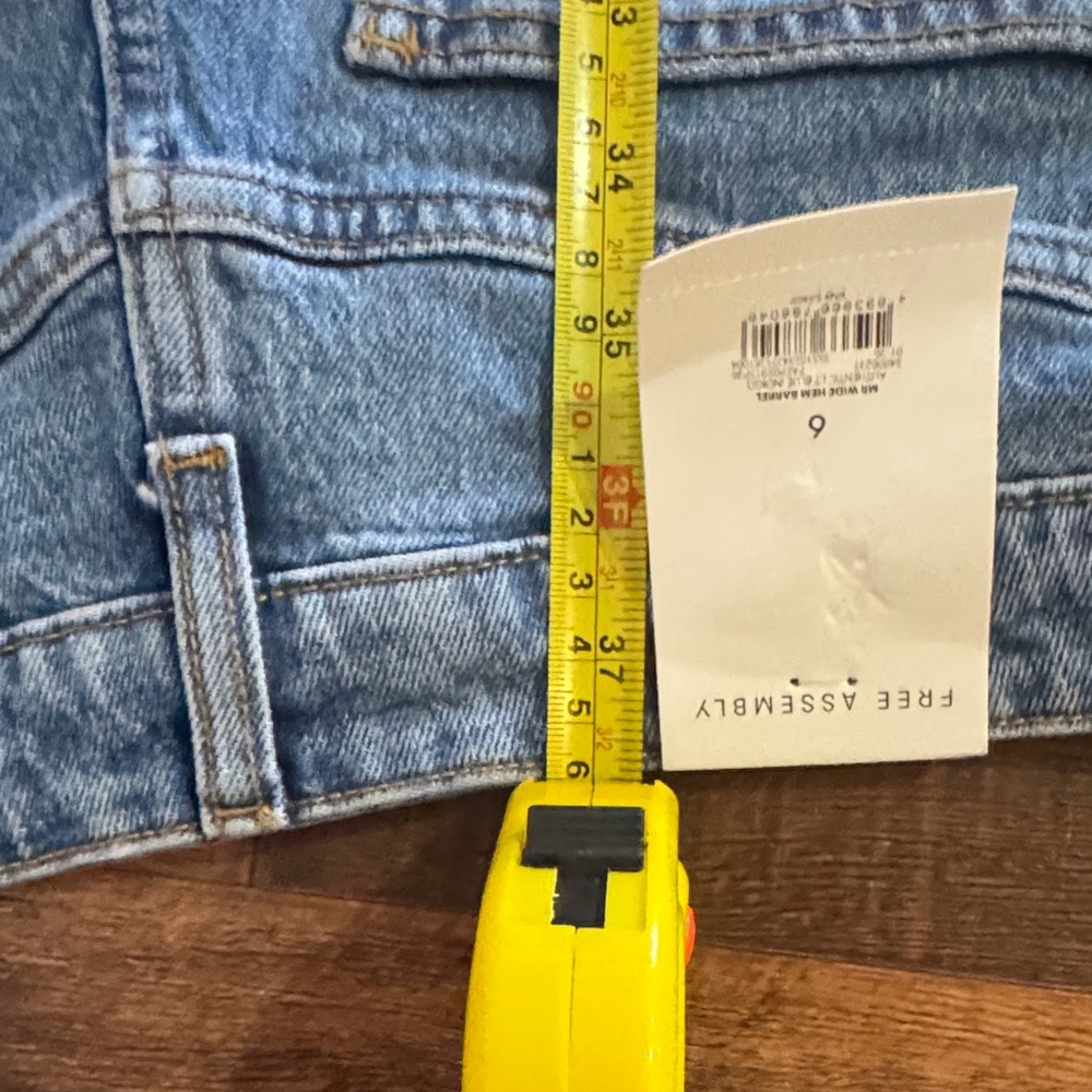 Barrel Leg Size 6 Free Assembly High-Rise Light Blue Mom Jeans - Picture 9 of 9